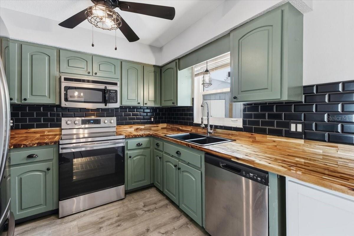 9601 Gulfstream, Englewood, FL 34224