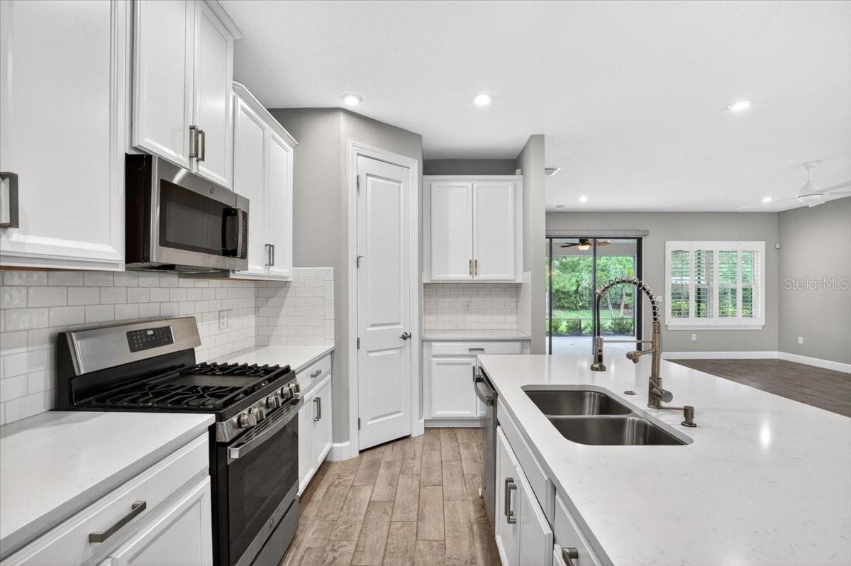 4642 Crestpoint, Palmetto, FL 34221