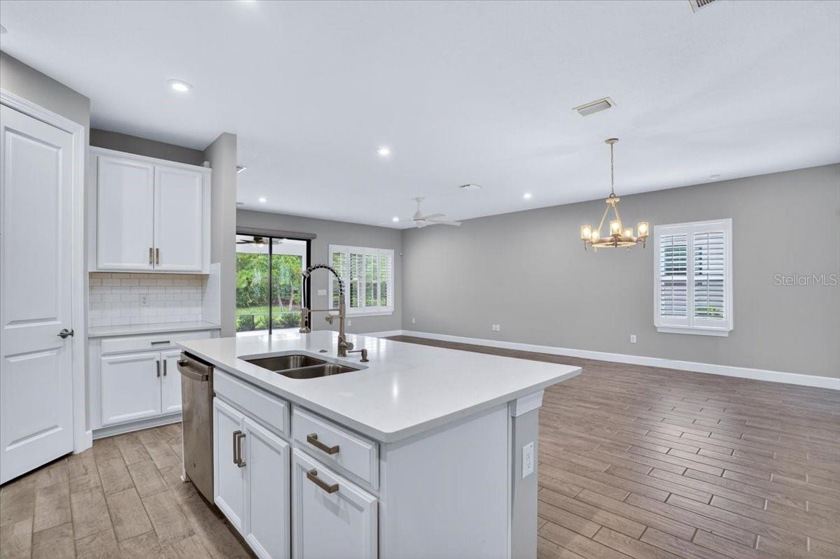 4642 Crestpoint, Palmetto, FL 34221