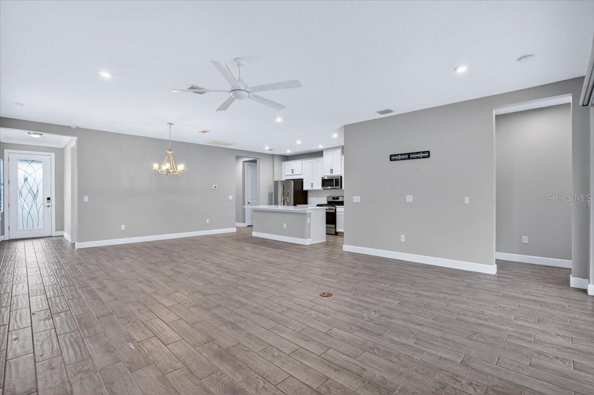 4642 Crestpoint, Palmetto, FL 34221