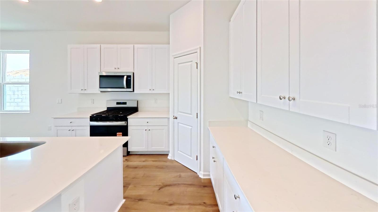 6217 Sanders Grove, Okahumpka, FL 34762