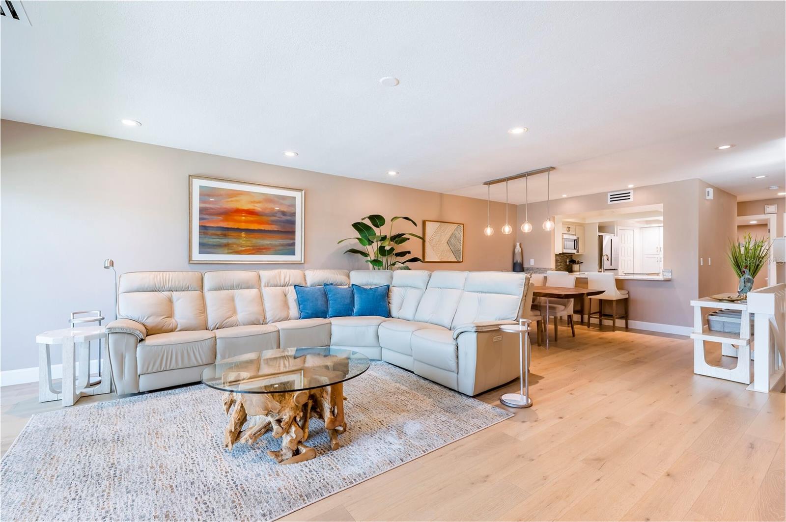 218 Skiff, Clearwater Beach, FL 33767