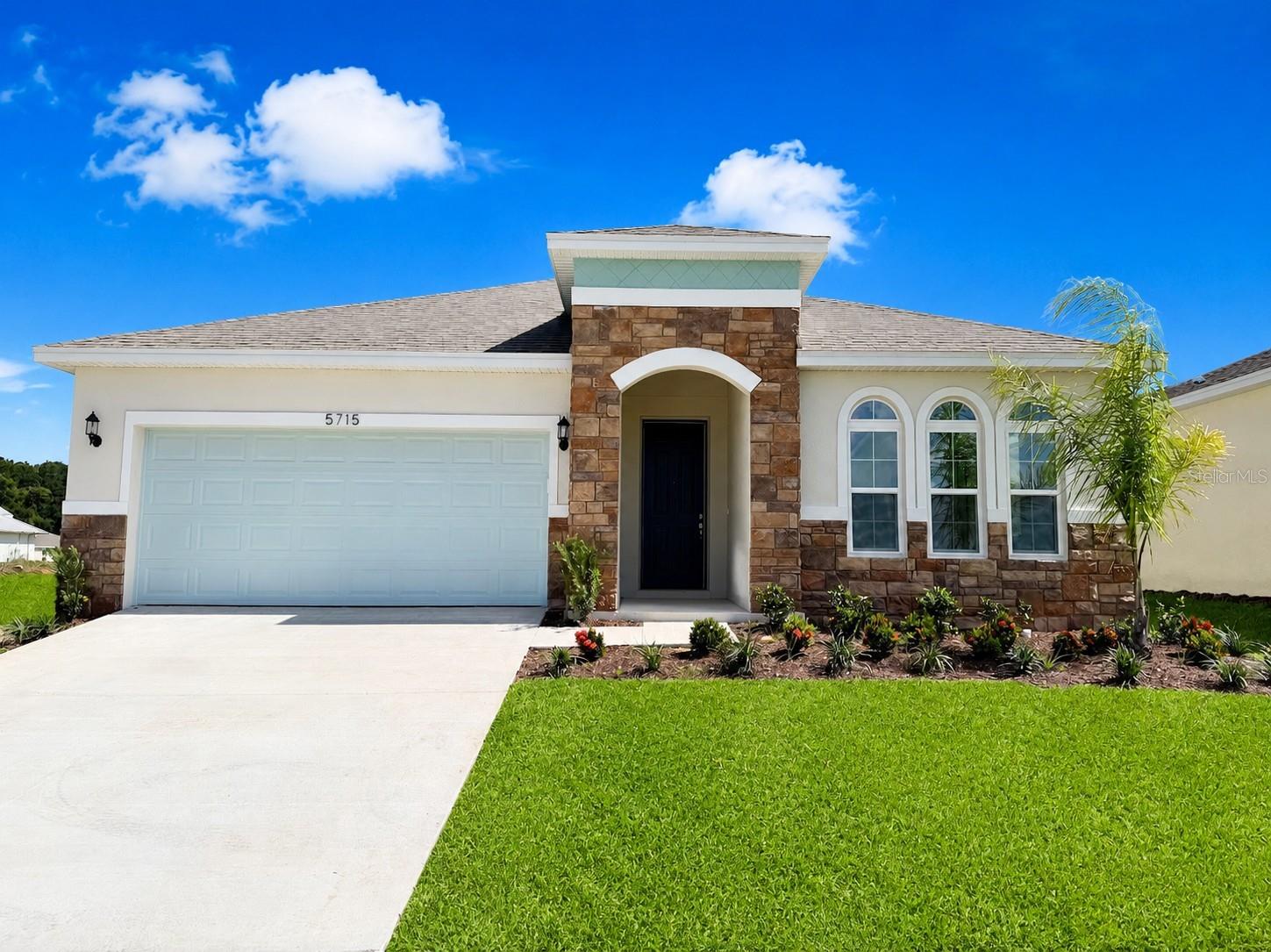 5715 Hiawassee, Okahumpka, FL 34762