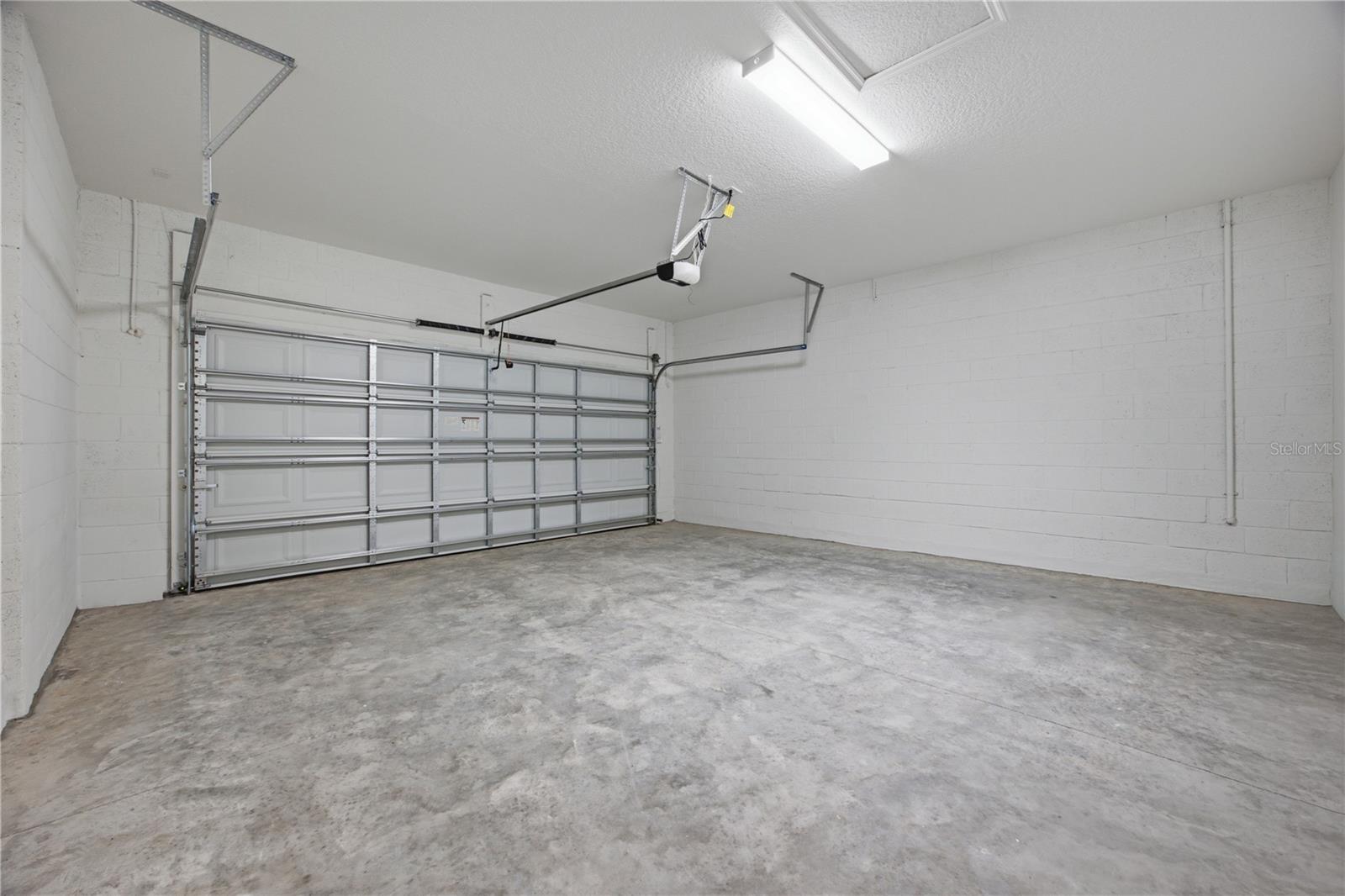 5715 Hiawassee, Okahumpka, FL 34762