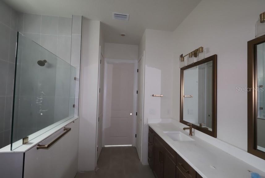 1002 Charter, Tampa, FL 33603