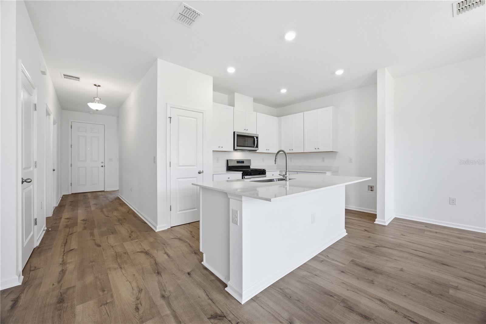 5727 Hiawassee, Okahumpka, FL 34762