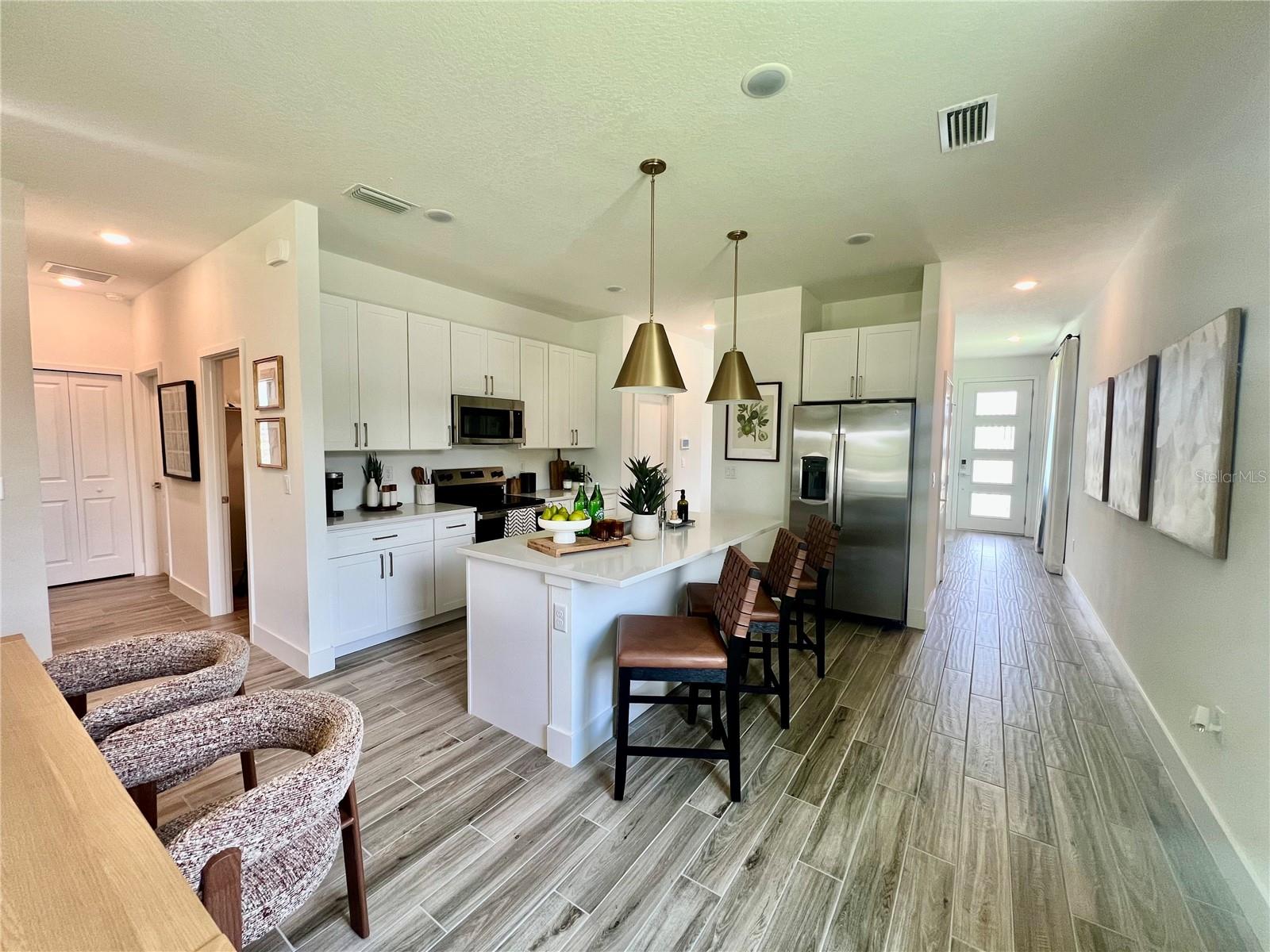 280 Elena Lavin, Orlando, FL 32807
