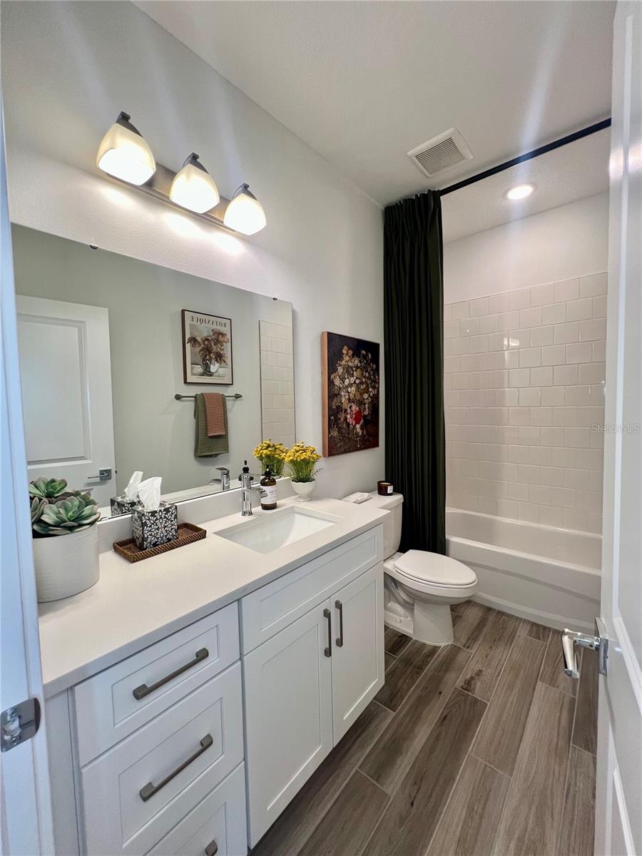 280 Elena Lavin, Orlando, FL 32807