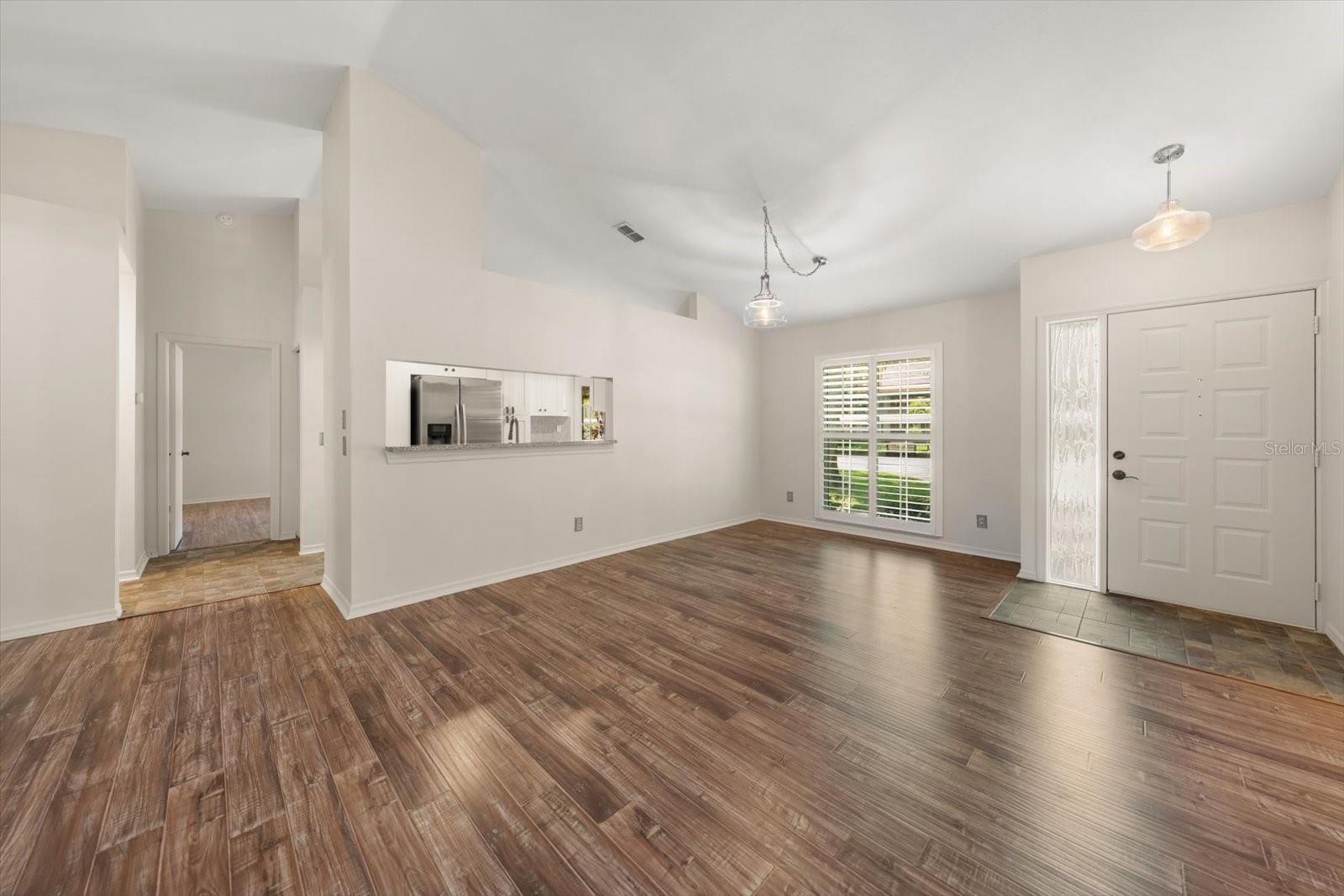 2069 Lakeview, Clearwater, FL 33763