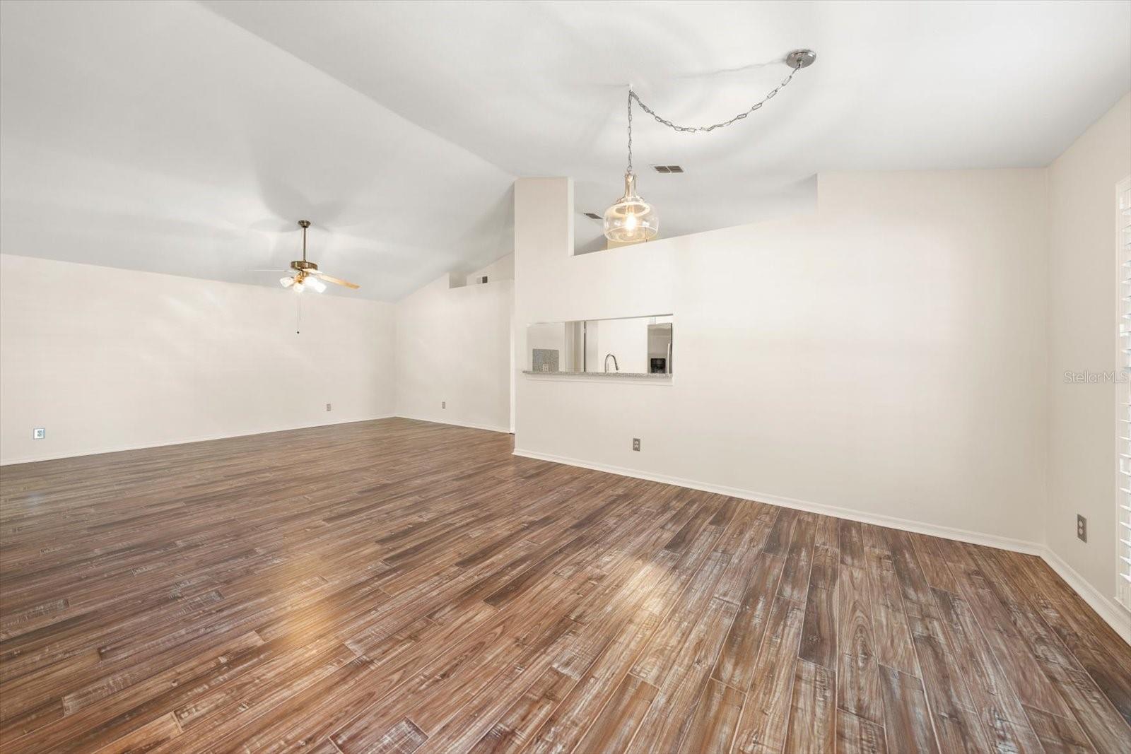2069 Lakeview, Clearwater, FL 33763