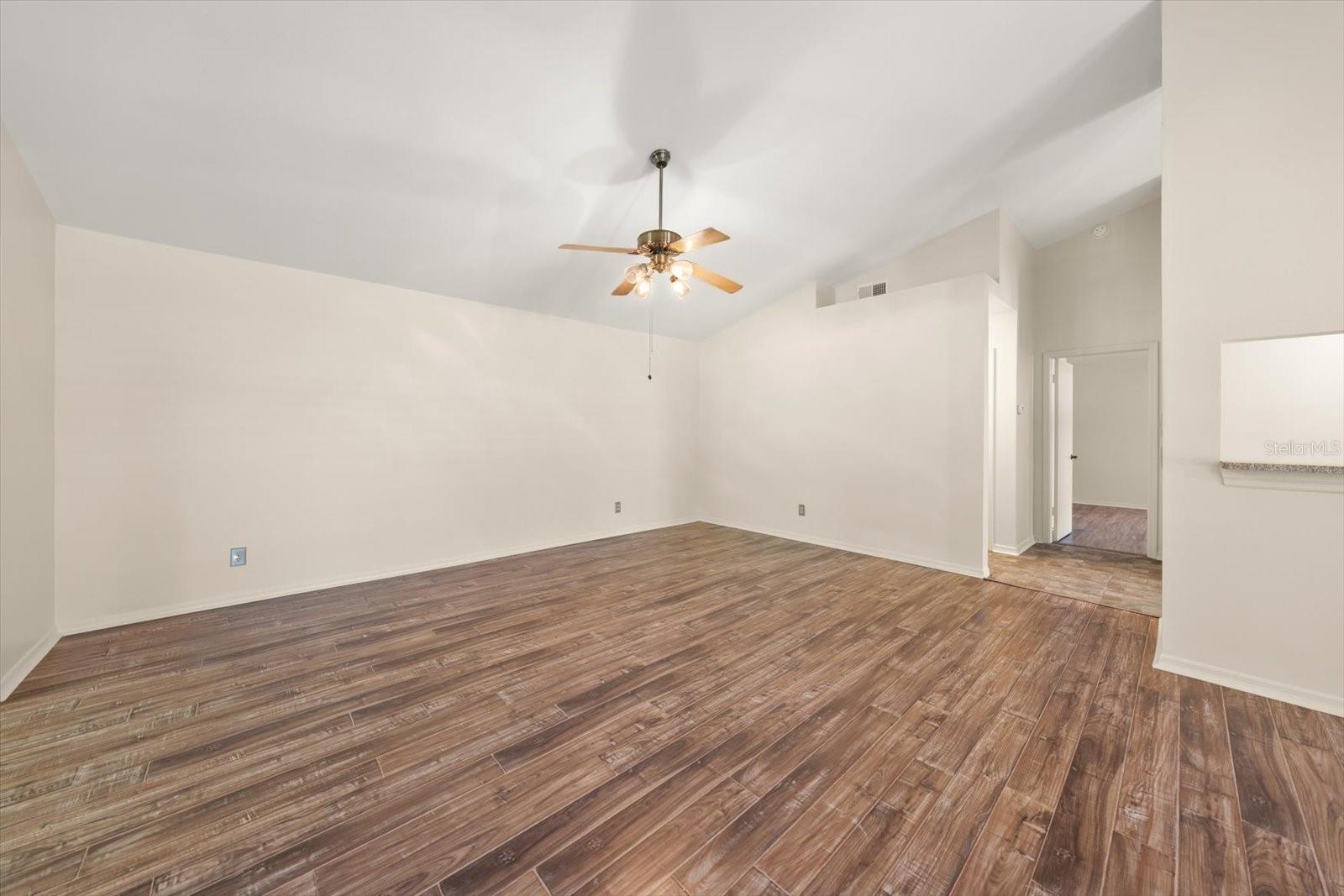 2069 Lakeview, Clearwater, FL 33763