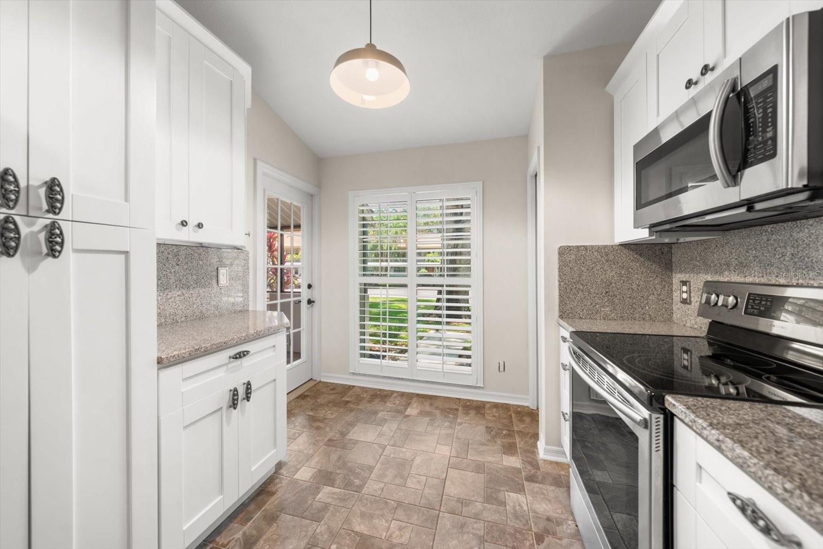 2069 Lakeview, Clearwater, FL 33763