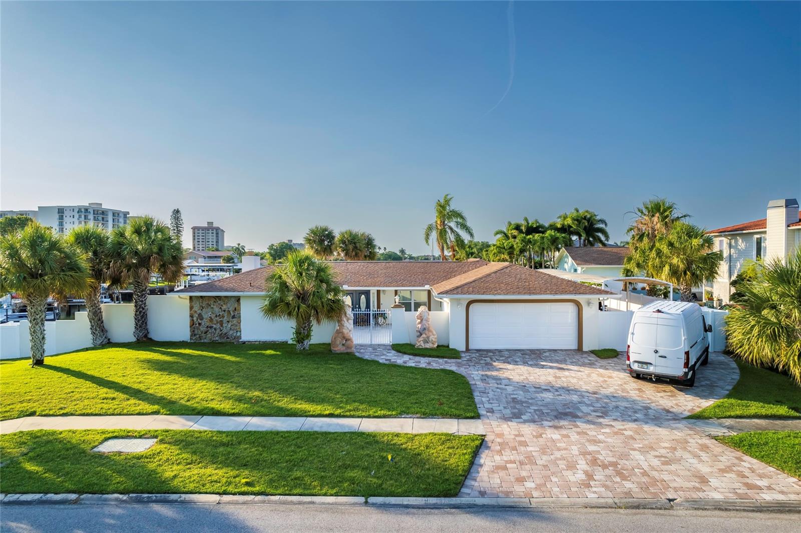 320 Harbor, Clearwater Beach, FL 33767