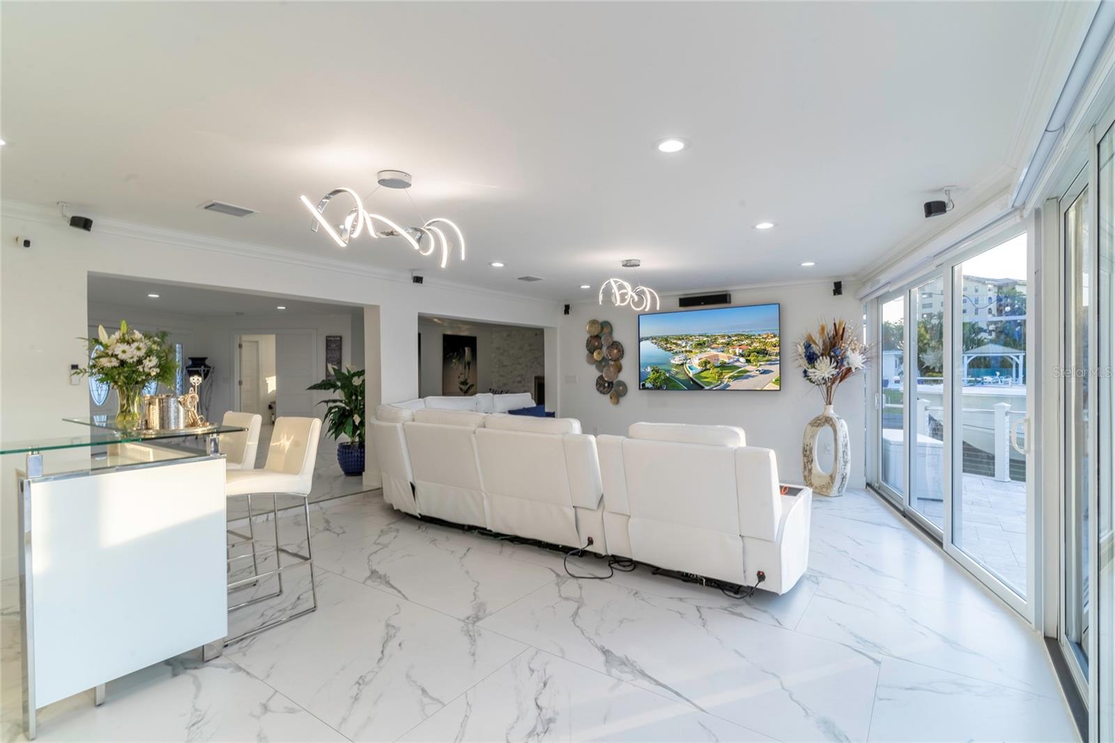 320 Harbor, Clearwater Beach, FL 33767