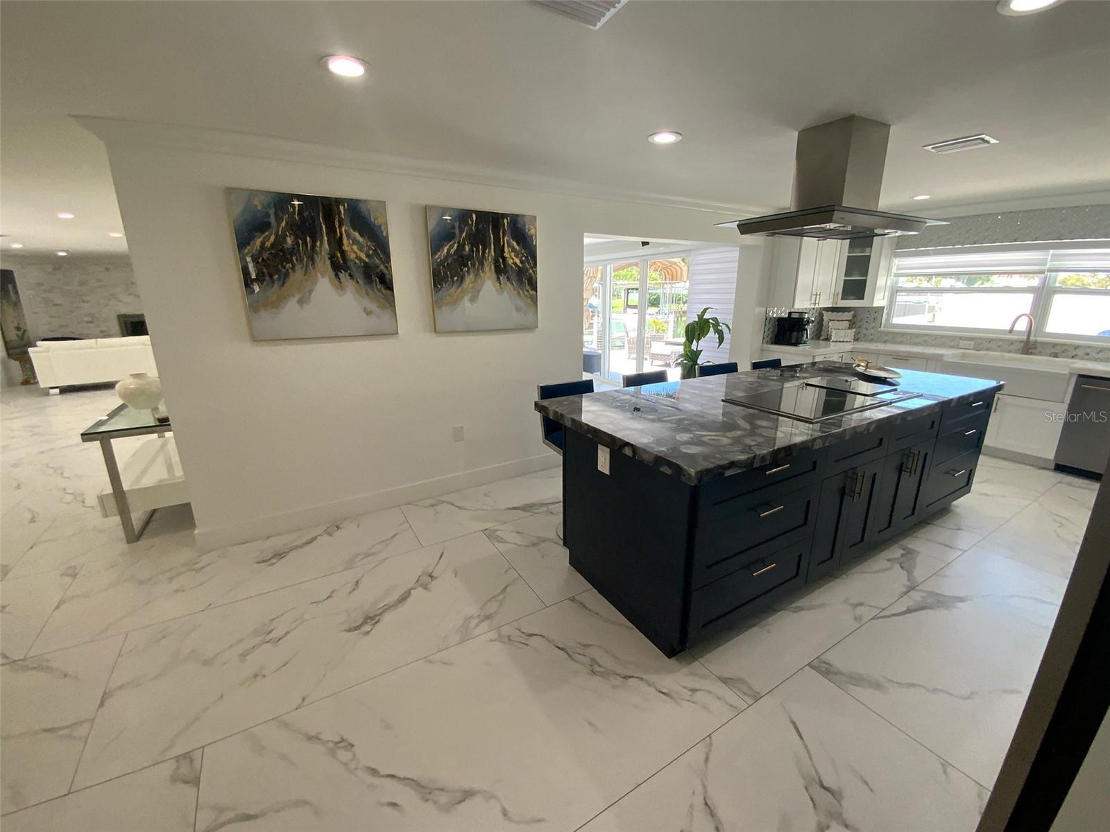 320 Harbor, Clearwater Beach, FL 33767