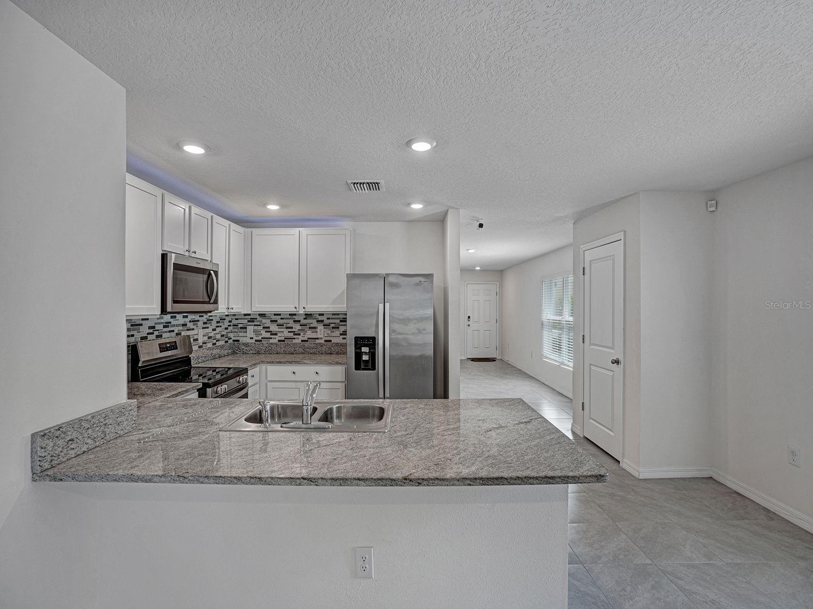 5586 Logan Cave, Wimauma, FL 33598