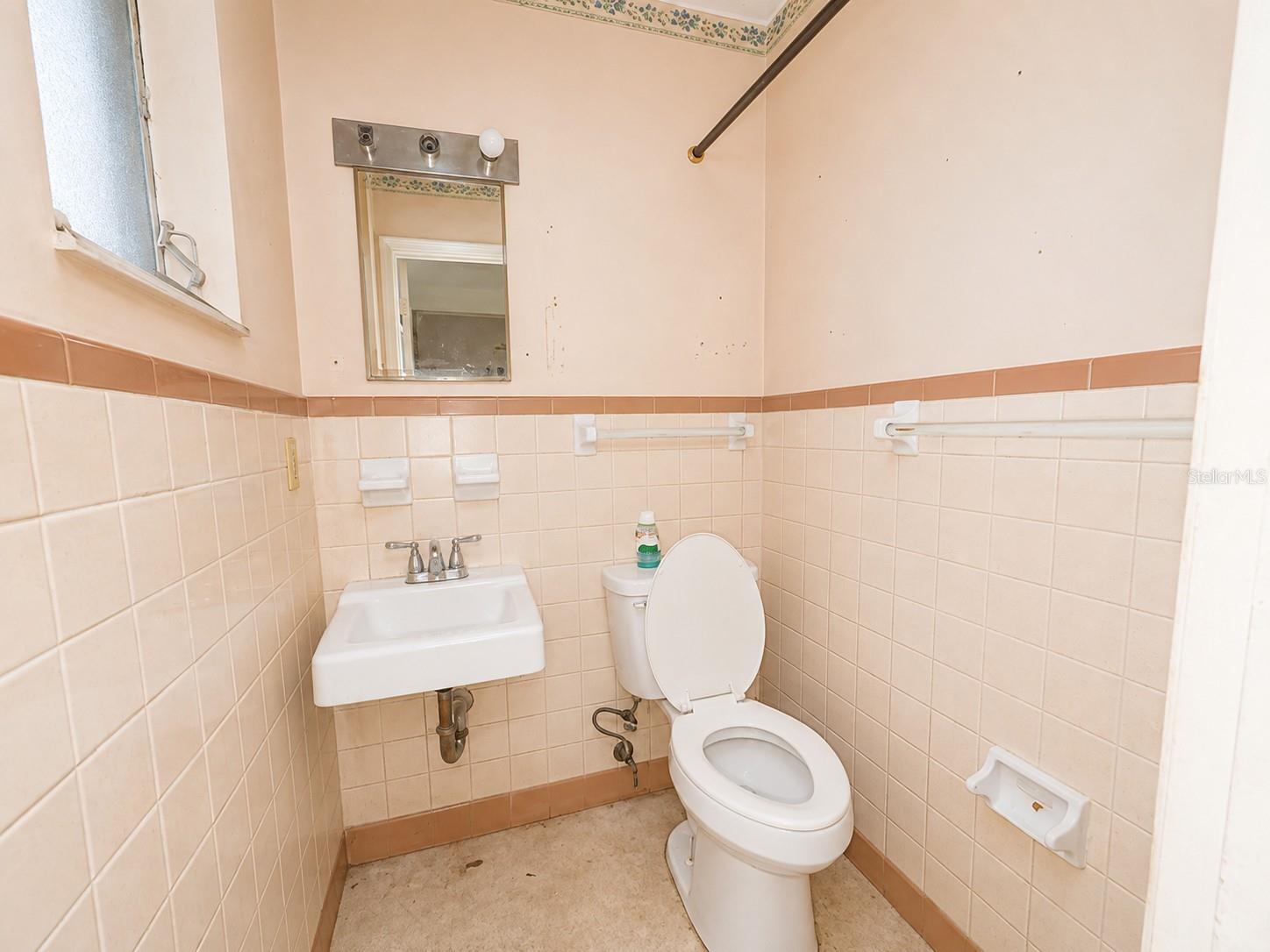 220 28th, Ocala, FL 34475