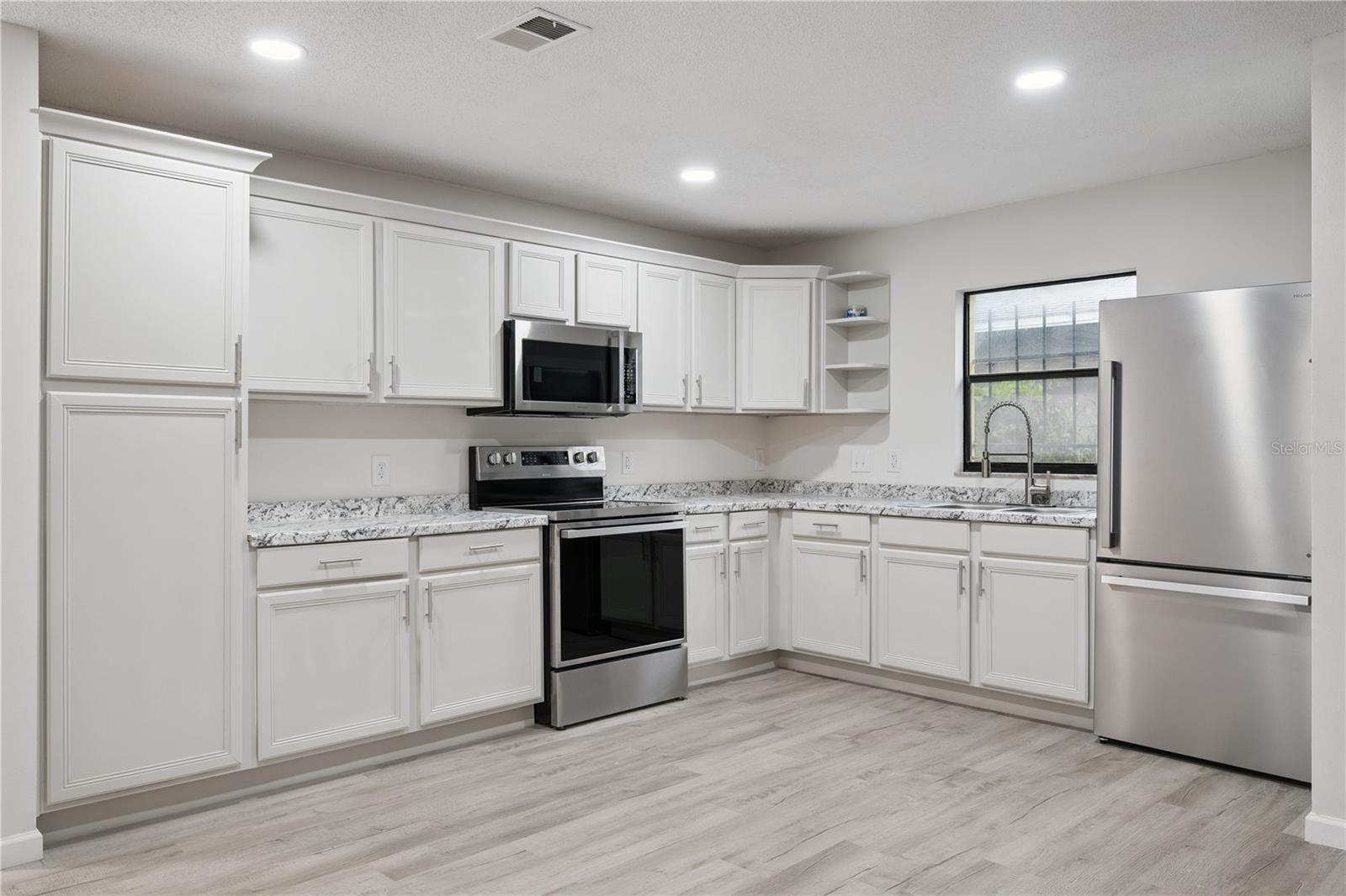 716 Grove, Orlando, FL 32805