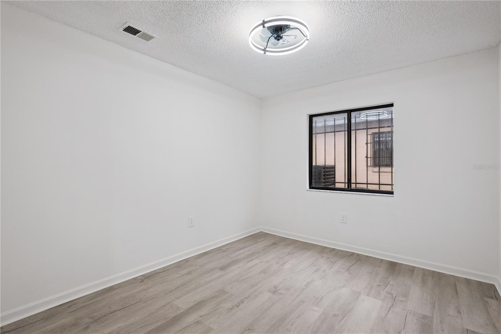 716 Grove, Orlando, FL 32805