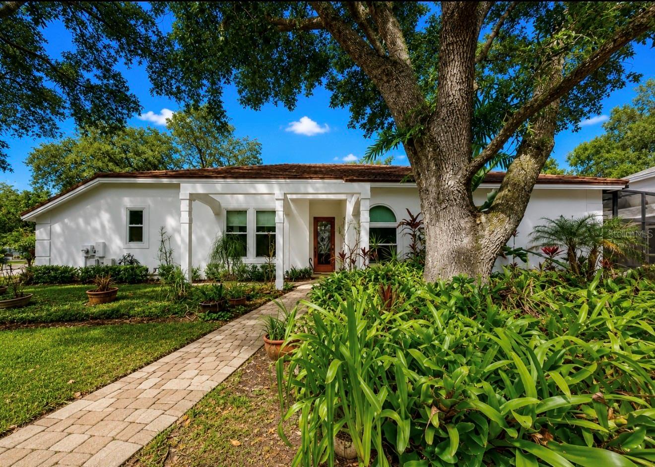 5204 Green Forest, Tampa, FL 33647