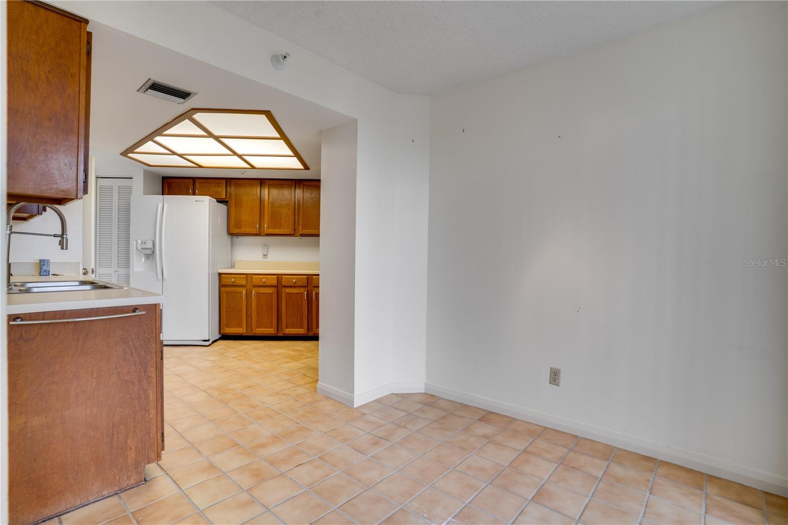 5940 Pelican Bay Unit 504, St Petersburg, FL 33707