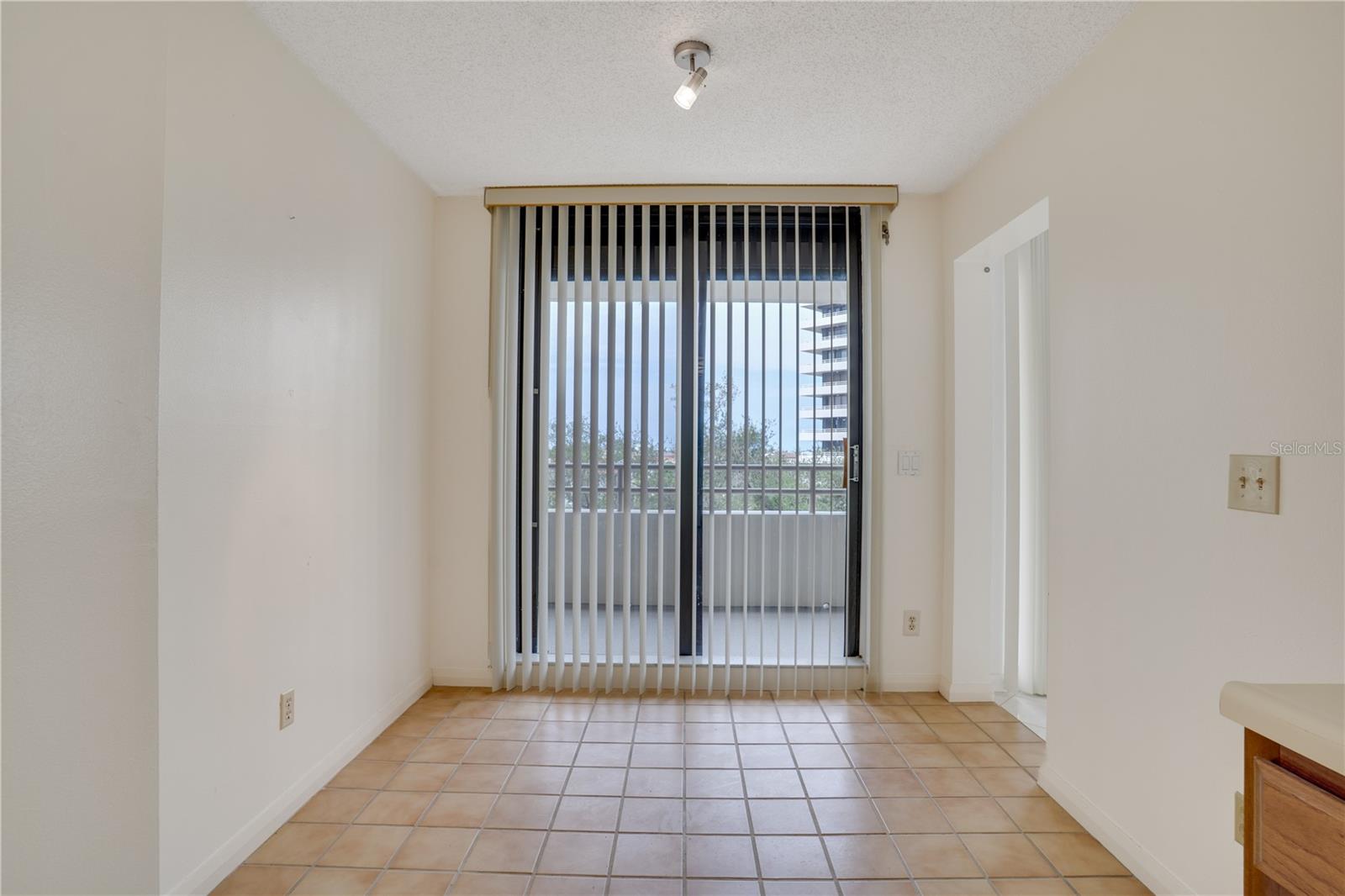 5940 Pelican Bay Unit 504, St Petersburg, FL 33707