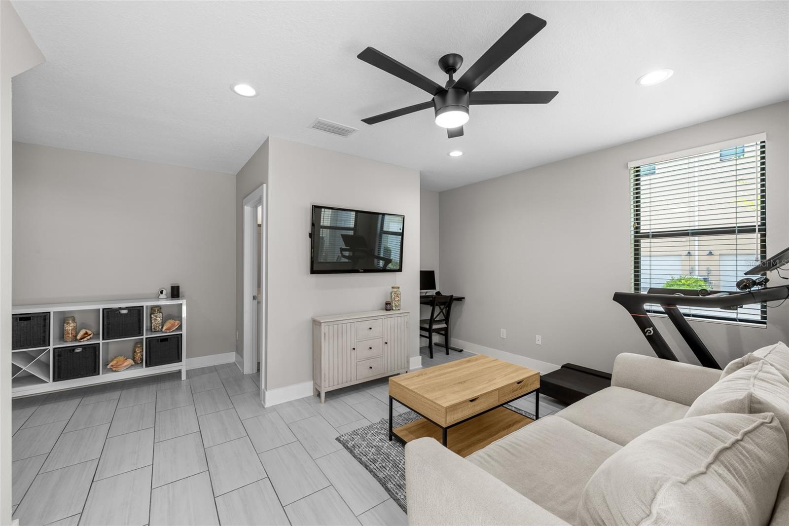2522 12th, St Petersburg, FL 33713