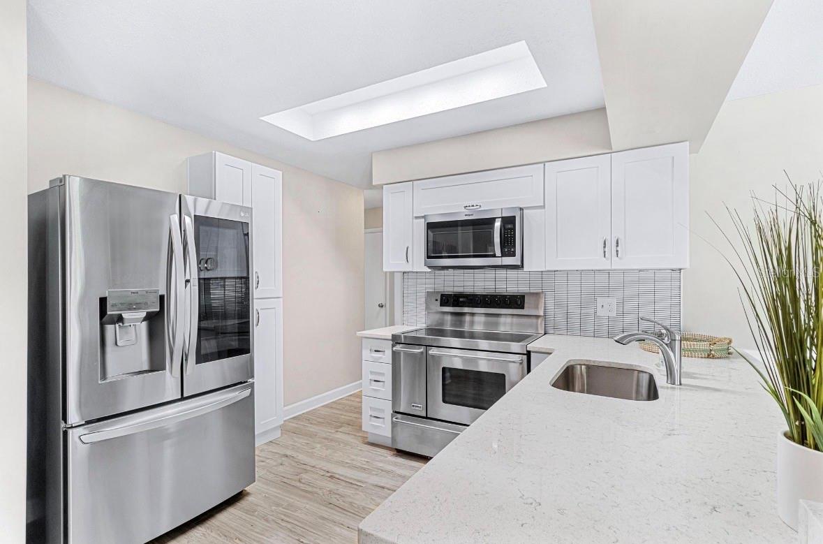 5127 Caesar, St Petersburg, FL 33712