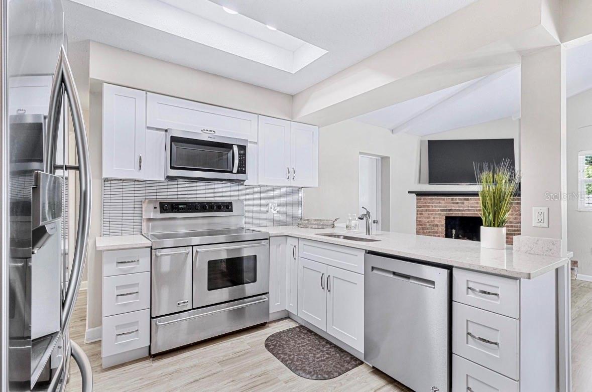 5127 Caesar, St Petersburg, FL 33712