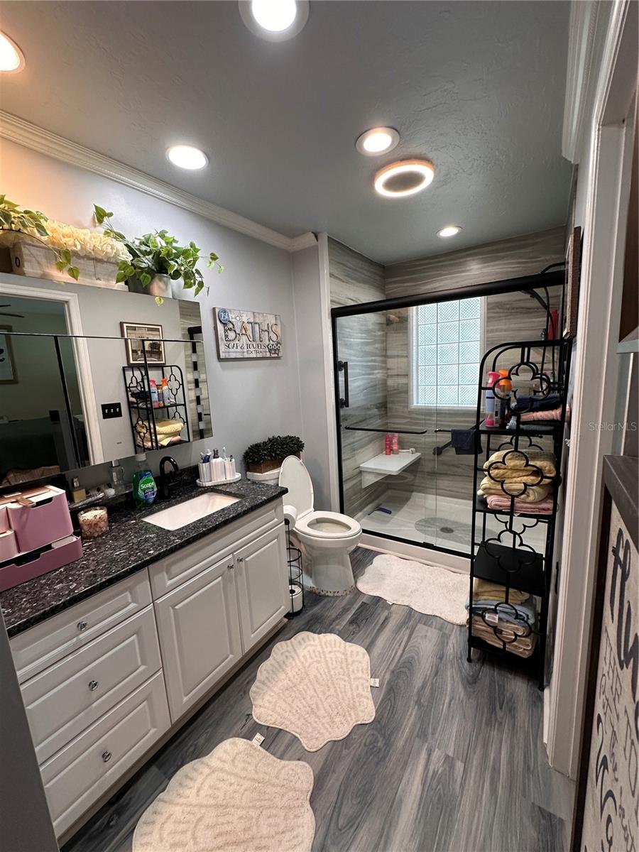 9470 Joel, Seminole, FL 33777
