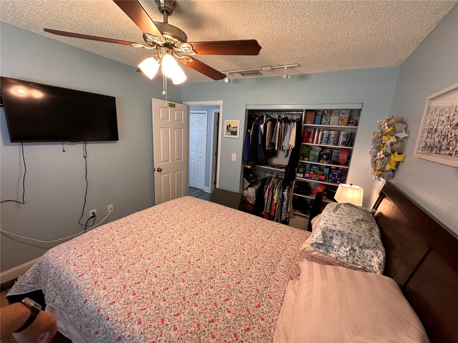9470 Joel, Seminole, FL 33777
