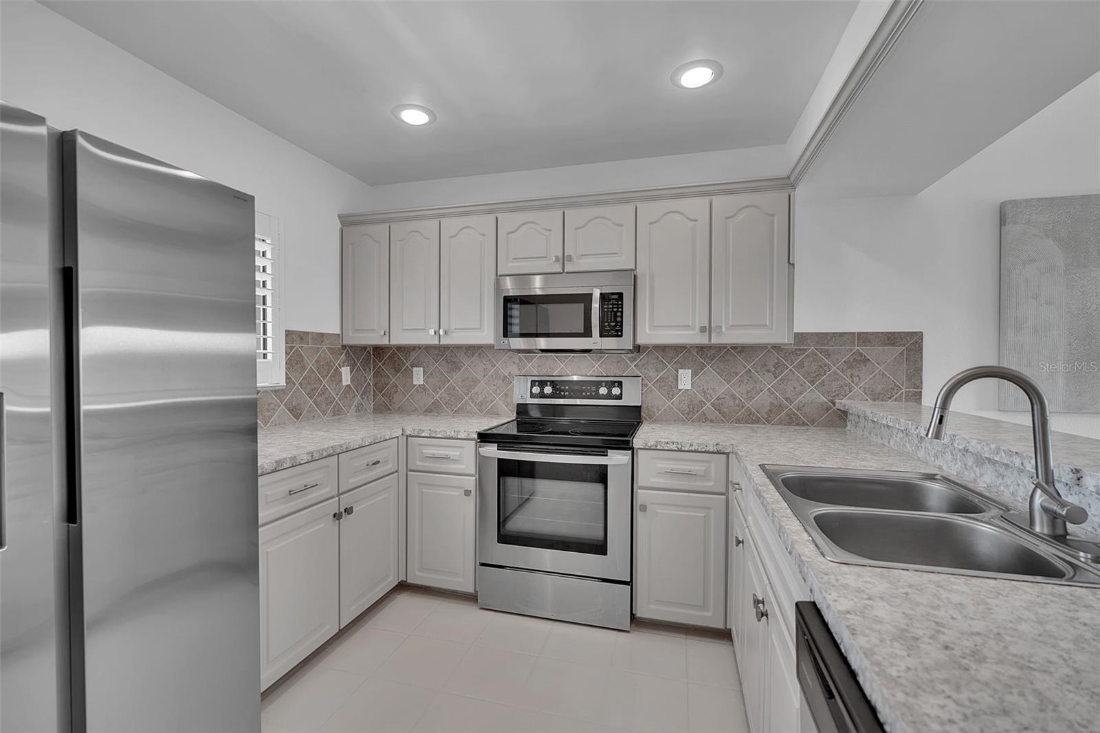 1142 Bird Bay Unit 301, Venice, FL 34285