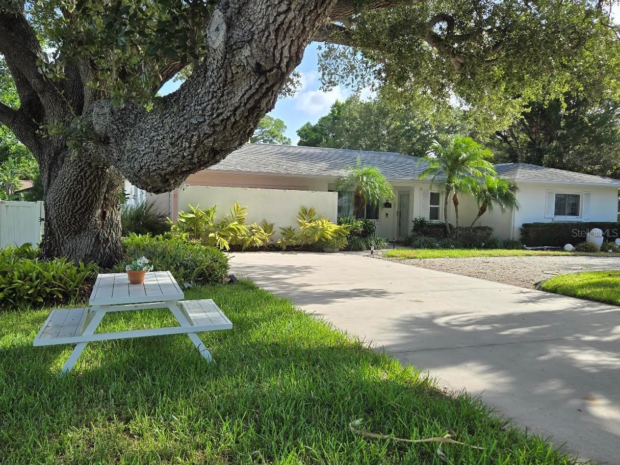 329 Bernard, Sarasota, FL 34243