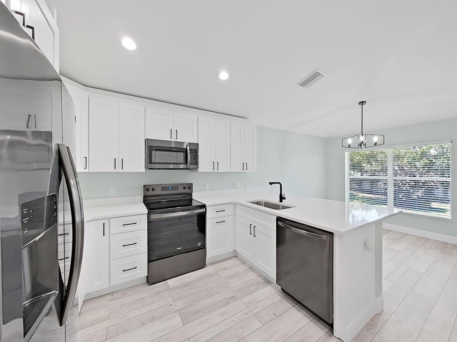 1025 Lake Avoca, Tarpon Springs, FL 34689