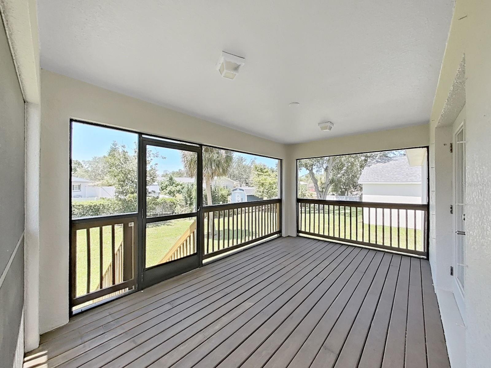 1025 Lake Avoca, Tarpon Springs, FL 34689