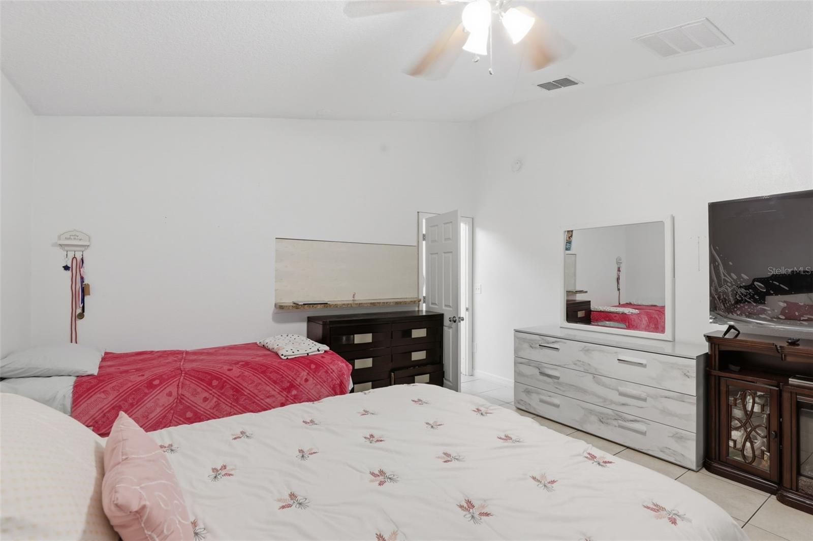 1911 Gadsen, Orlando, FL 32812