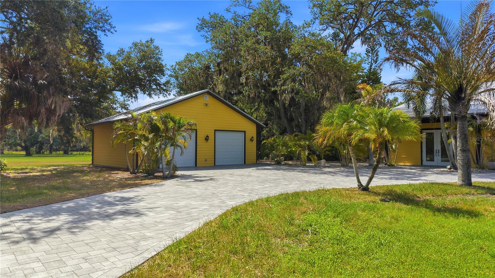 3348 Alamo, Sarasota, FL 34235