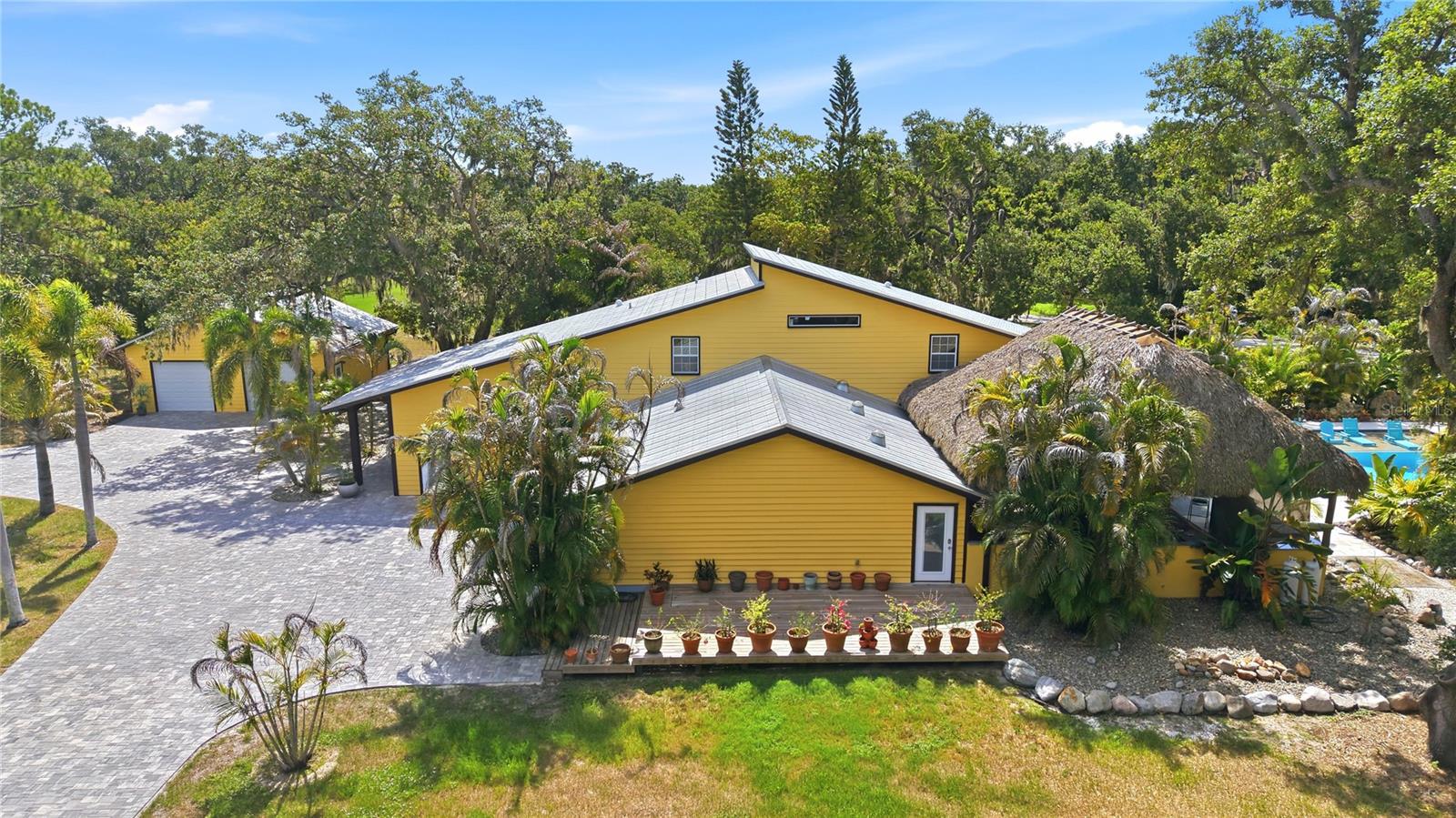 3348 Alamo, Sarasota, FL 34235