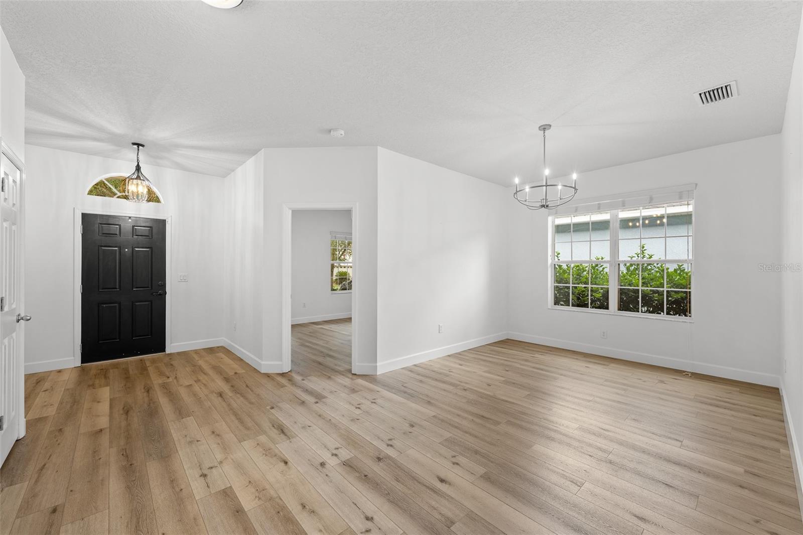 15814 Starling Water, Lithia, FL 33547