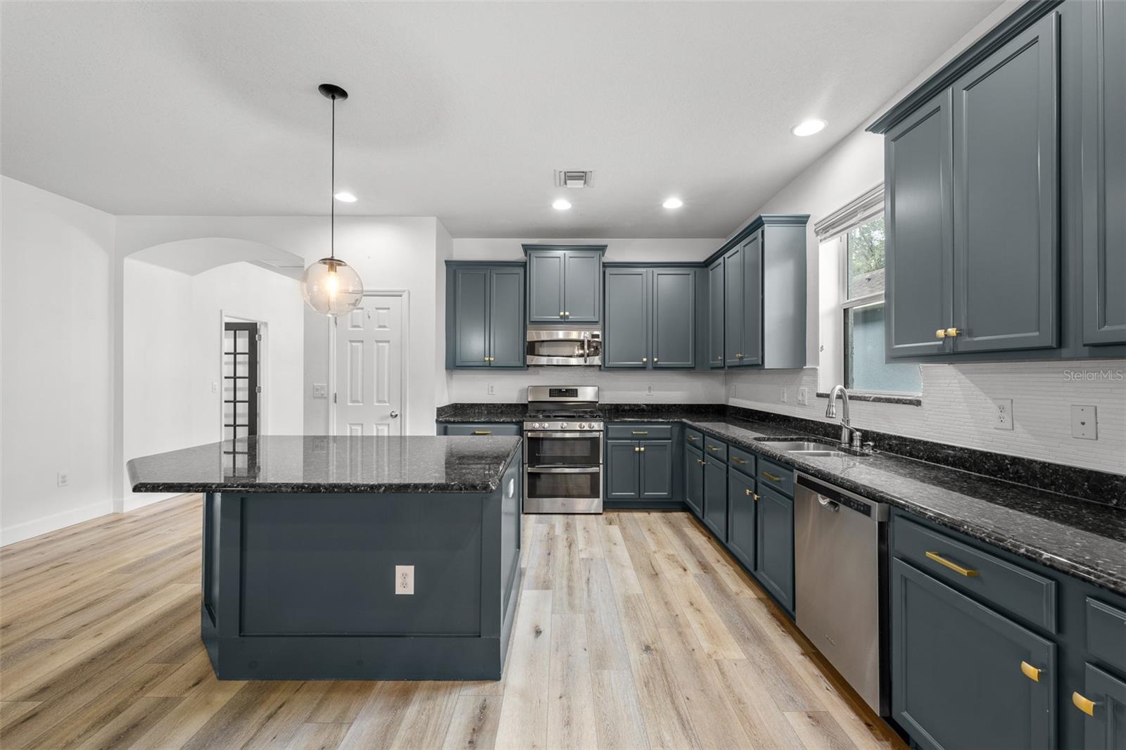 15814 Starling Water, Lithia, FL 33547