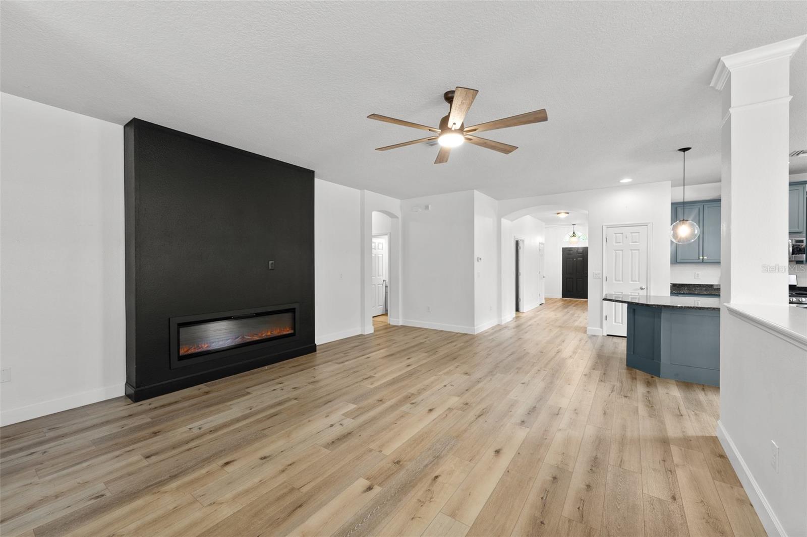 15814 Starling Water, Lithia, FL 33547