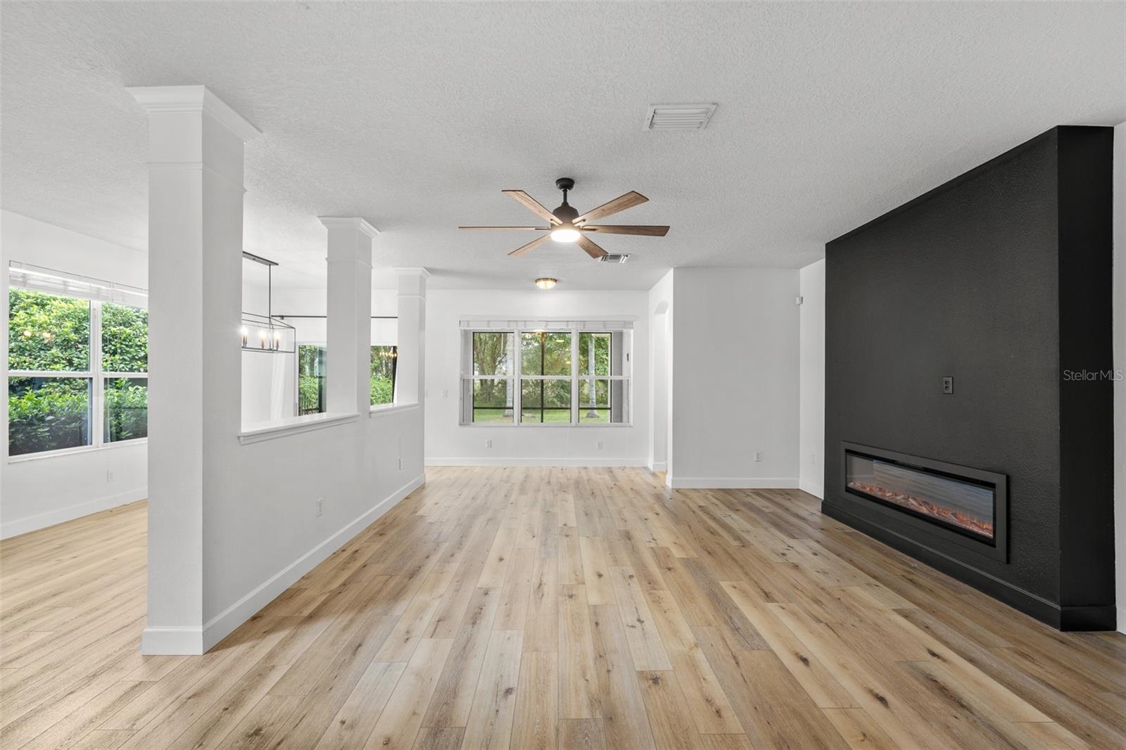 15814 Starling Water, Lithia, FL 33547