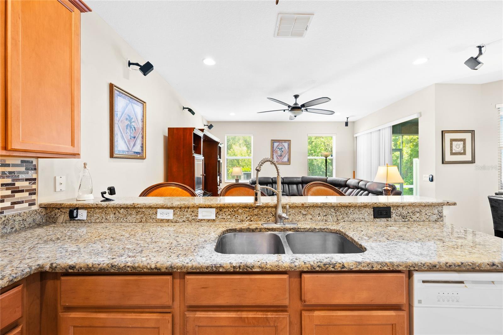 1562 Travertine, Sanford, FL 32771