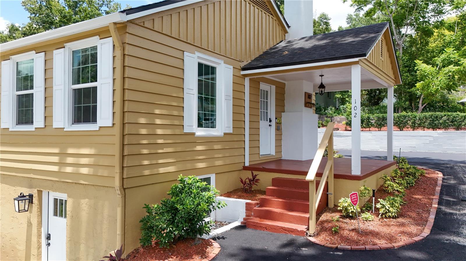 102 Clayton, Mount Dora, FL 32757