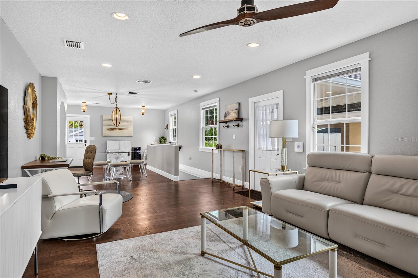 102 Clayton, Mount Dora, FL 32757