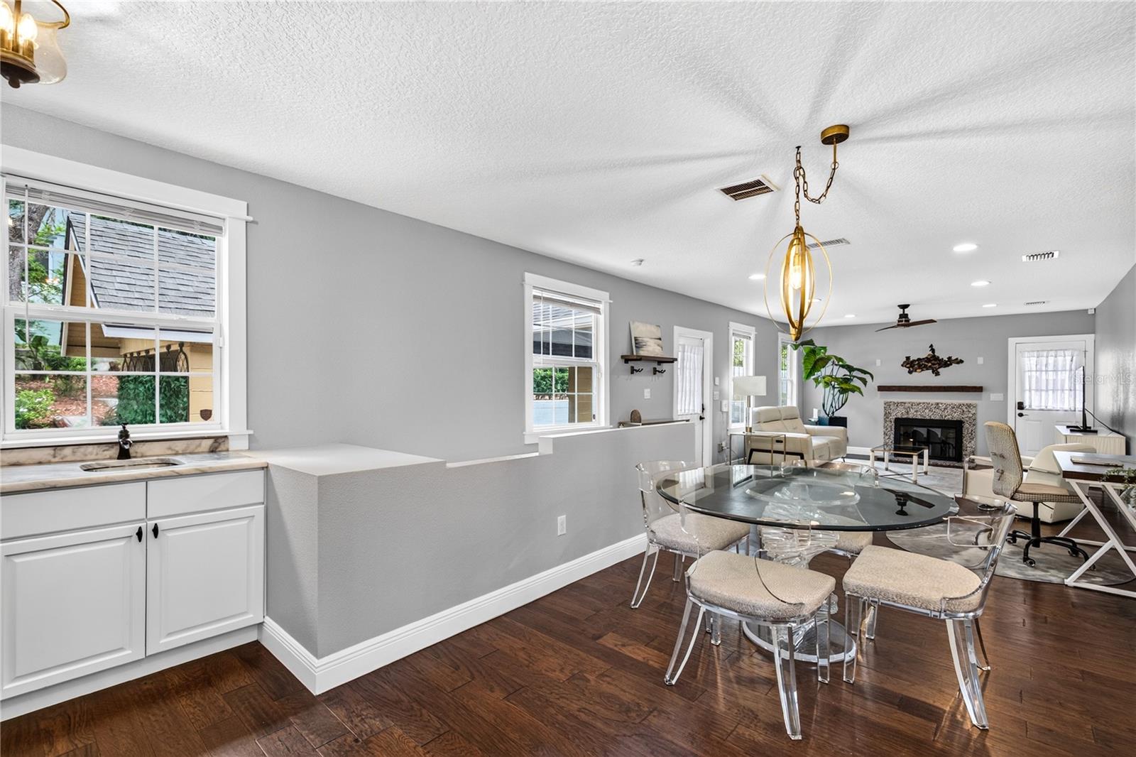 102 Clayton, Mount Dora, FL 32757