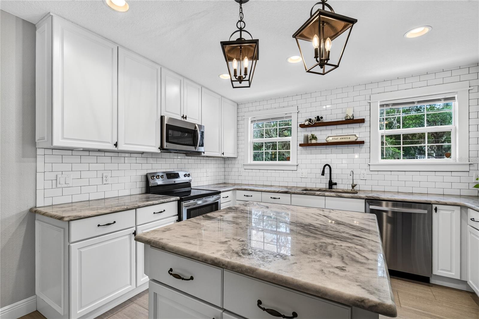 102 Clayton, Mount Dora, FL 32757