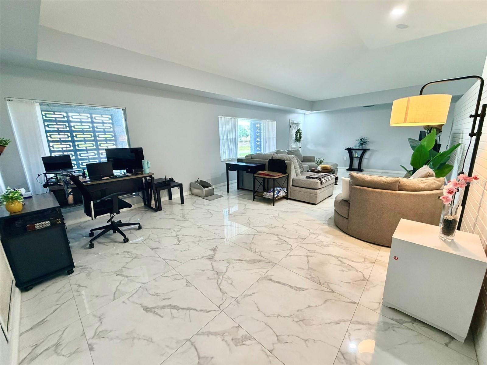 6004 Memorial, Tampa, FL 33615
