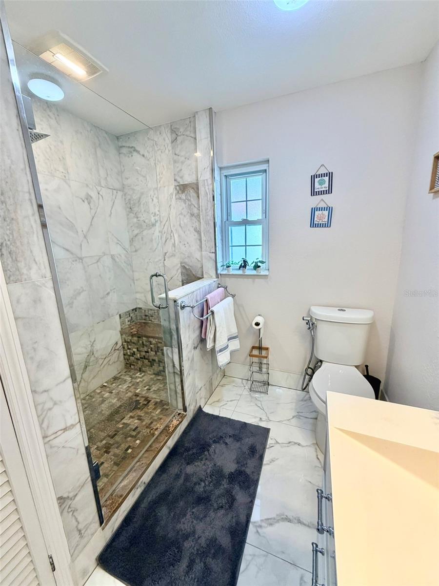 6004 Memorial, Tampa, FL 33615