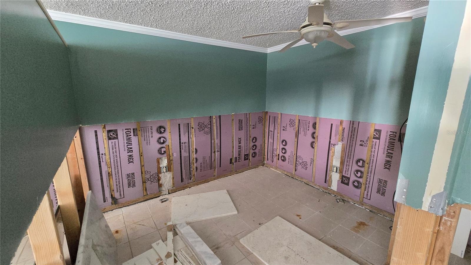 105 Island Unit 112, Clearwater Beach, FL 33767